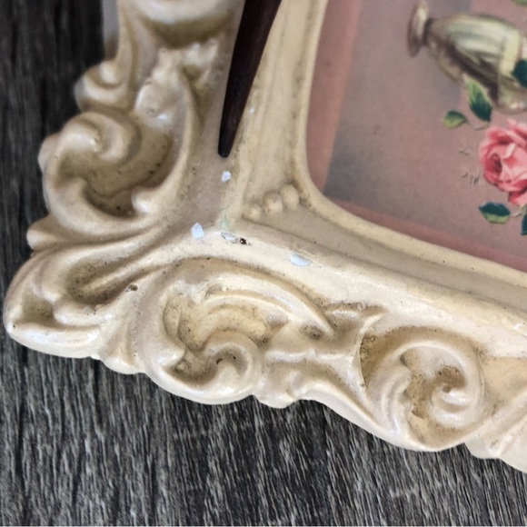 Vtg Chalkware Framed Floral Art - Picture 10 of 11